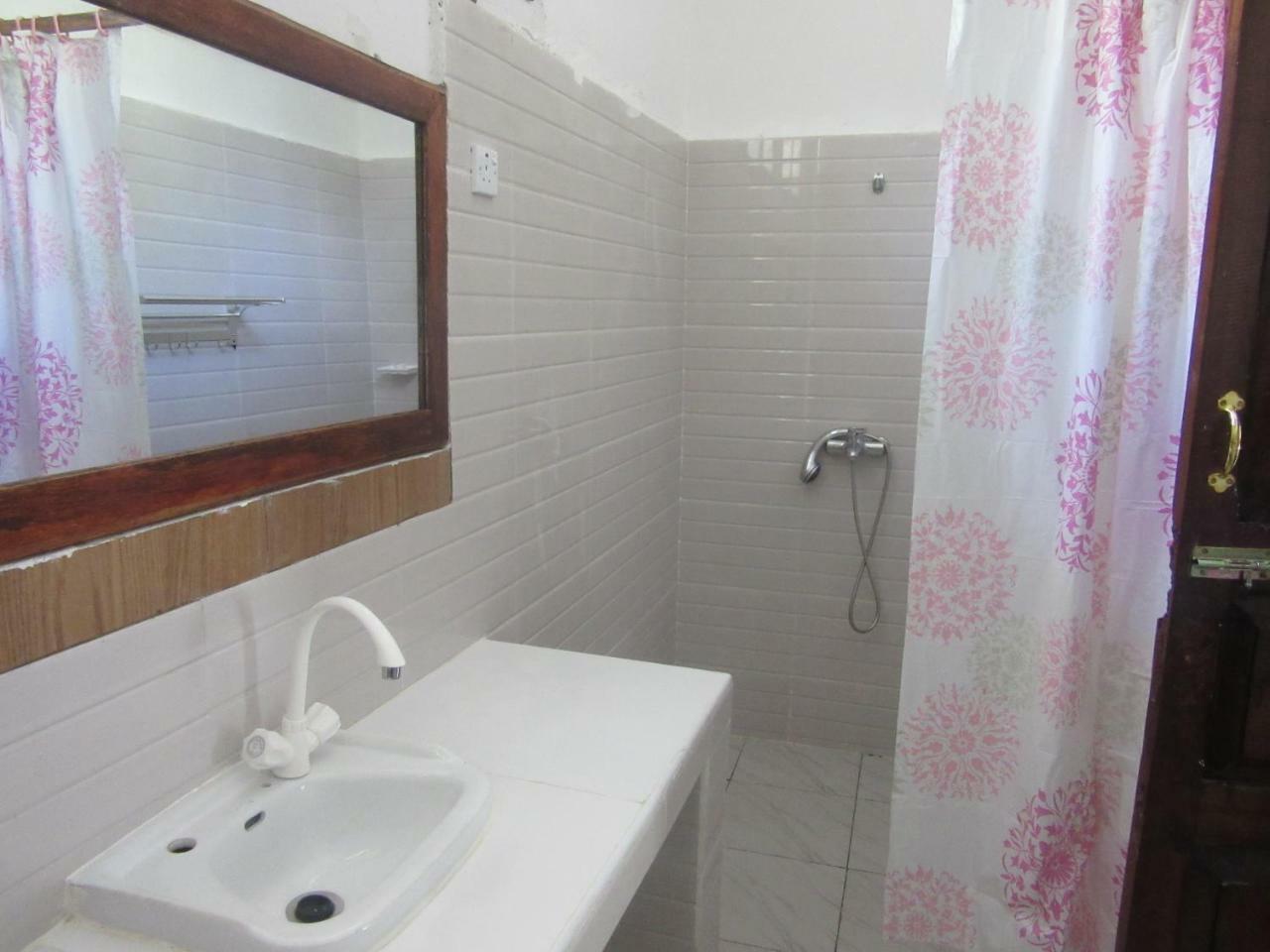 Baraka Aquarium Bungalows Nungwi Ngoại thất bức ảnh